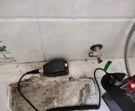 银川市屋顶漏水维修公司分享下卫生间漏水的危害及解决方法